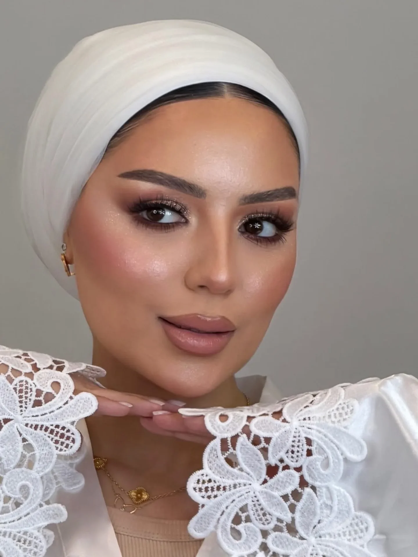 Modell med glamouös makeup — Golden Academy